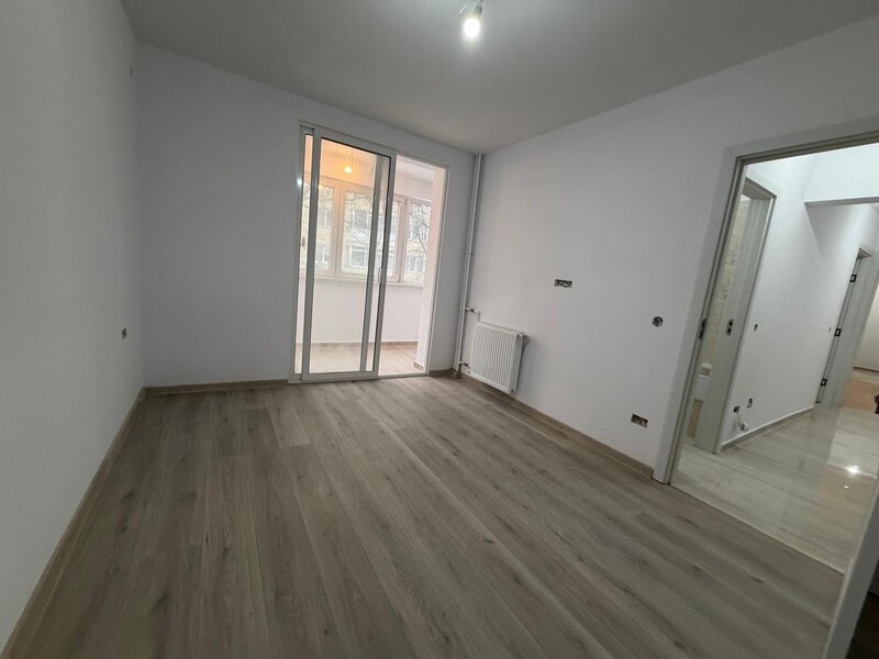 Titan 4 minute metrou